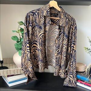 Banana Republic 100% linen button up shirt with Zebra Print in size M